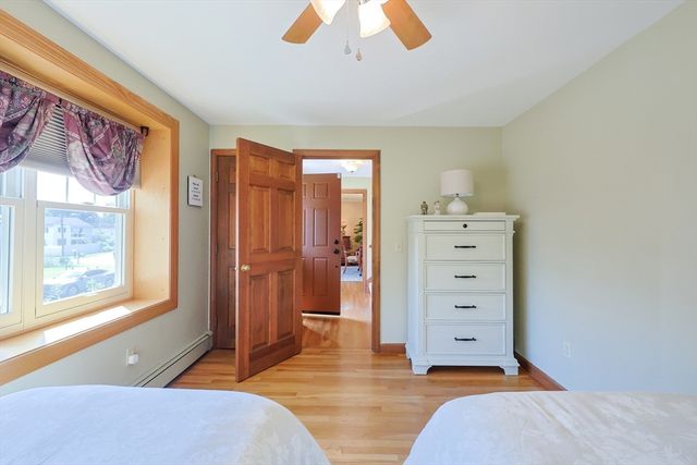 8 Hancock St, Milford, MA 01757