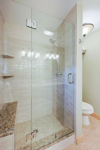 8 Hancock St, Milford, MA 01757