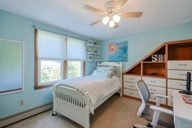 8 Hancock St, Milford, MA 01757