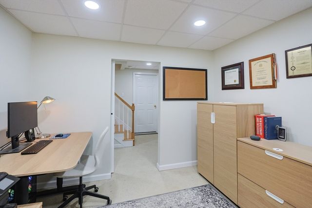 8 Hancock St, Milford, MA 01757