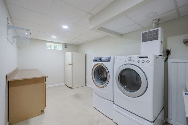 8 Hancock St, Milford, MA 01757