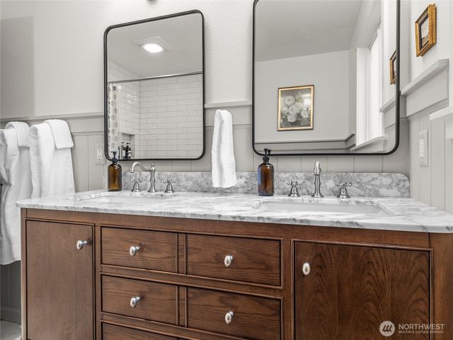 129 Christina Drive, Sumner, WA 98390