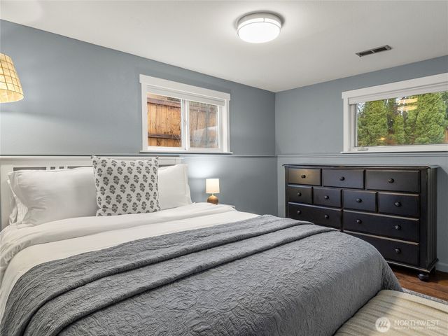 129 Christina Drive, Sumner, WA 98390