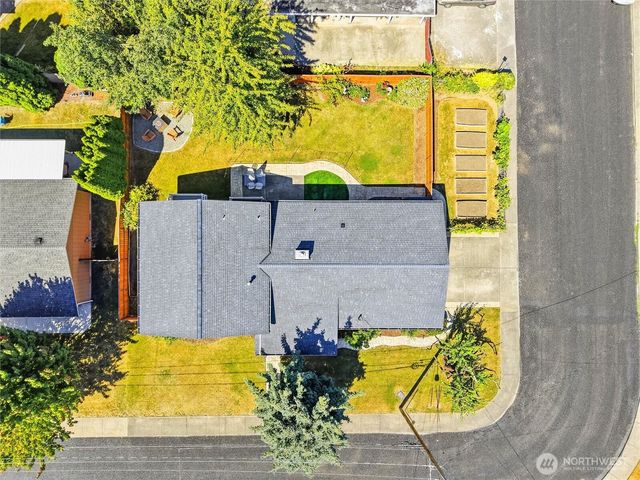 129 Christina Drive, Sumner, WA 98390
