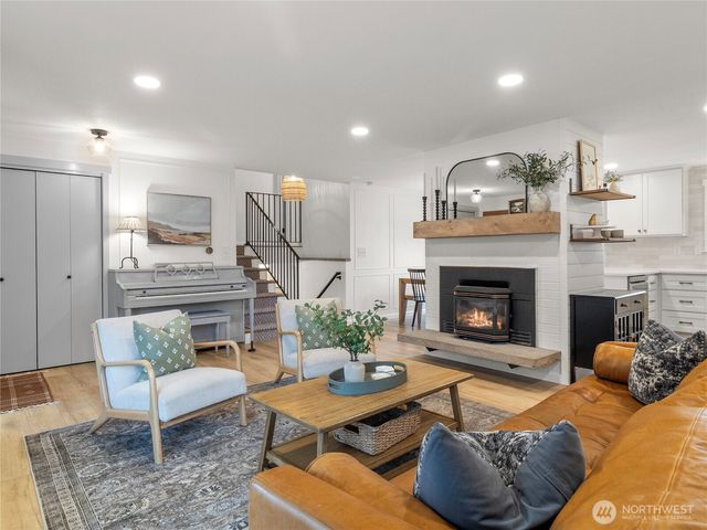 129 Christina Drive, Sumner, WA 98390