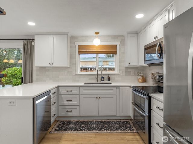 129 Christina Drive, Sumner, WA 98390