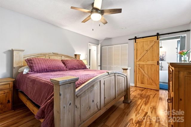 45 Due West Road, Hendersonville, NC 28792