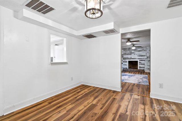 45 Due West Road, Hendersonville, NC 28792