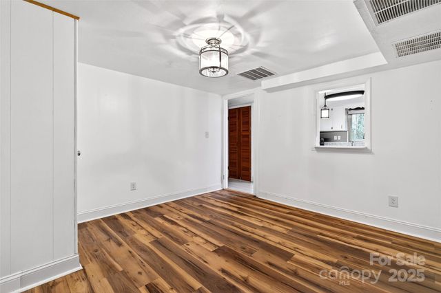 45 Due West Road, Hendersonville, NC 28792