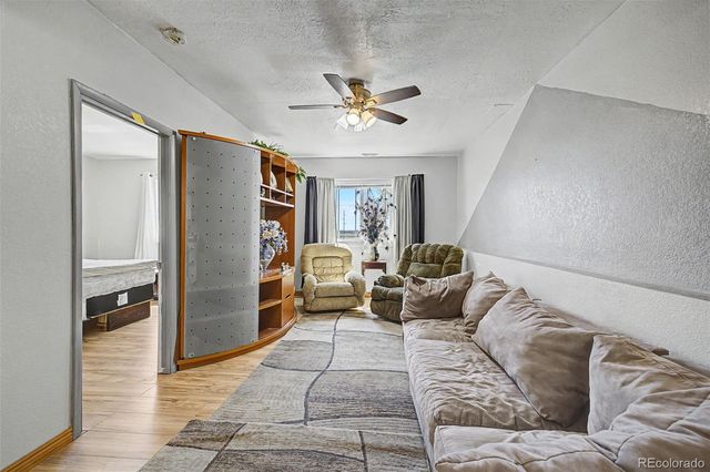5046 Rangeview Avenue, Longmont, CO 80504
