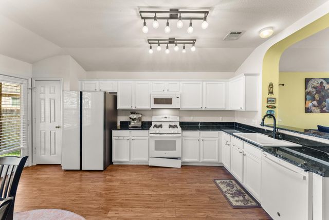 11407 Jim Thorpe LN, Austin, TX 78748