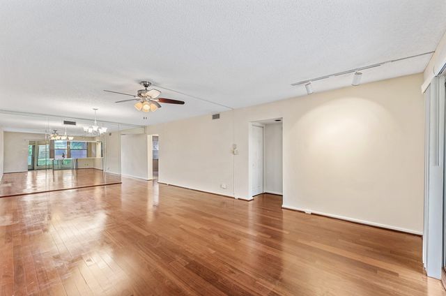 3301 Aruba Way C1, Coconut Creek, FL 33066