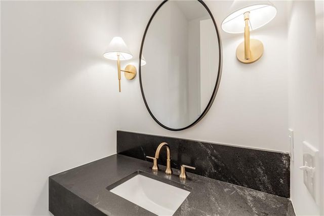 628 Robinson SE Avenue B, Atlanta, GA 30312