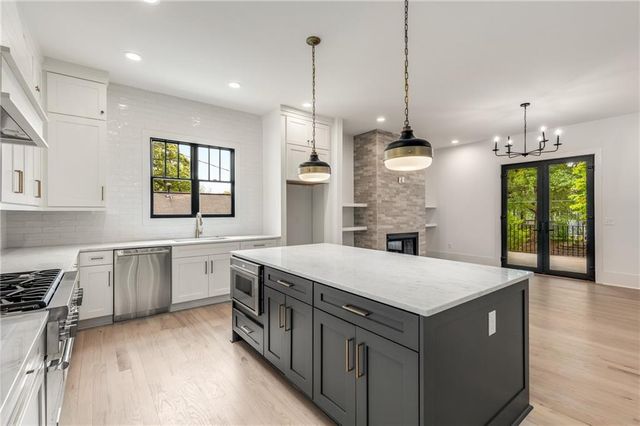 628 Robinson SE Avenue B, Atlanta, GA 30312