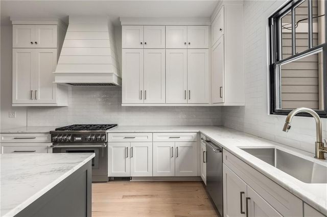 628 Robinson SE Avenue B, Atlanta, GA 30312