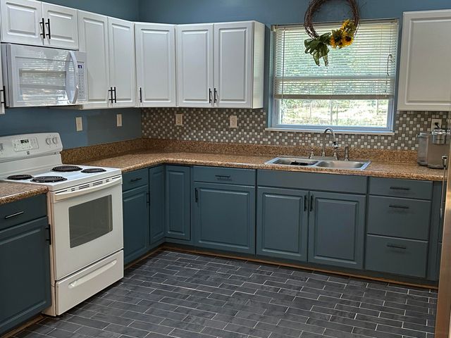 298 Hendersonville Highway, Walterboro, SC 29488