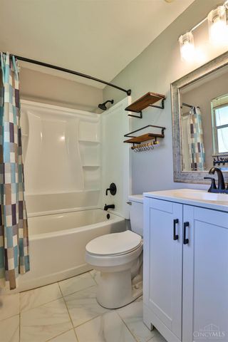 918 Glasgow Drive, Forest Park, OH 45240