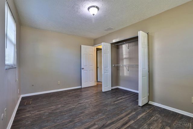 918 Glasgow Drive, Forest Park, OH 45240