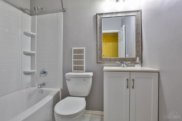 918 Glasgow Drive, Forest Park, OH 45240