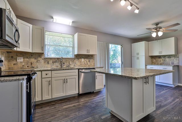 918 Glasgow Drive, Forest Park, OH 45240