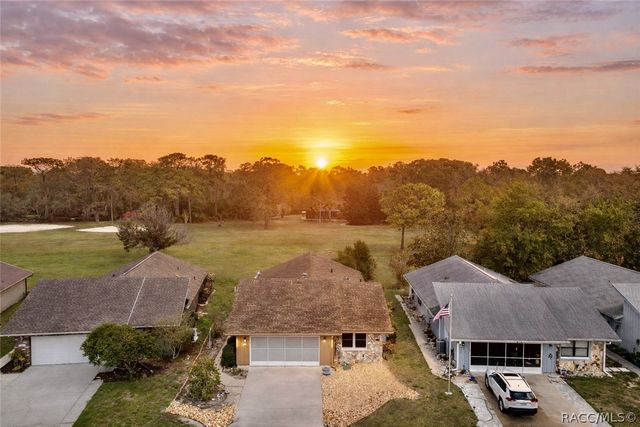20 Golfview Court, Homosassa, FL 34446