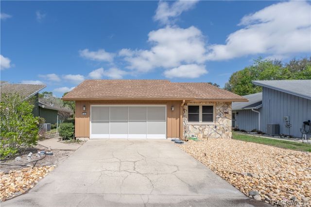 20 Golfview Court, Homosassa, FL 34446