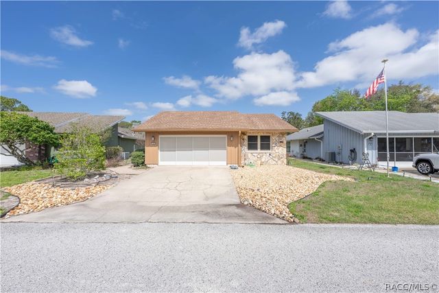 20 Golfview Court, Homosassa, FL 34446