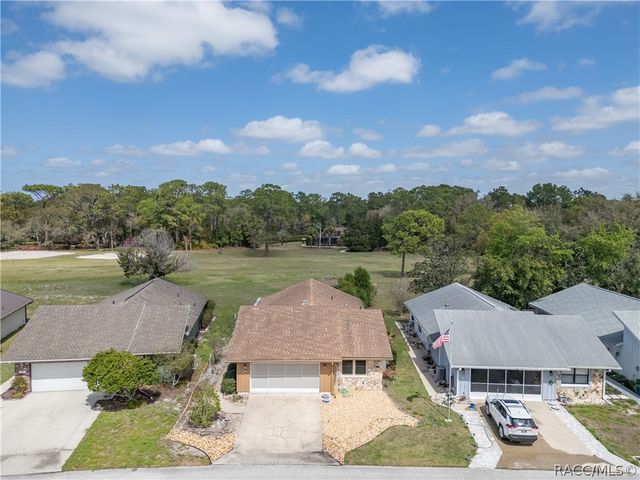 20 Golfview Court, Homosassa, FL 34446