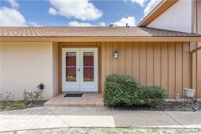 20 Golfview Court, Homosassa, FL 34446