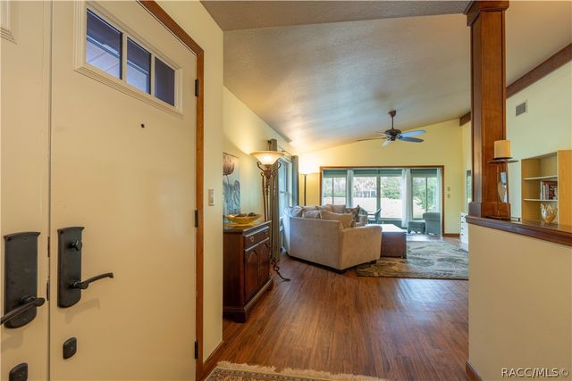 20 Golfview Court, Homosassa, FL 34446