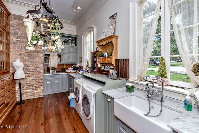 9783 Pointe Aux Chenes Road, Ocean Springs, MS 39564