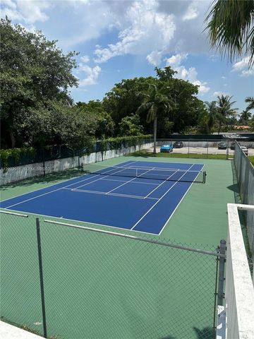 496 NW 165th St Rd D109, Miami, FL 33169