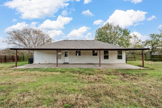 139 E Seley, Axtell, TX 76624