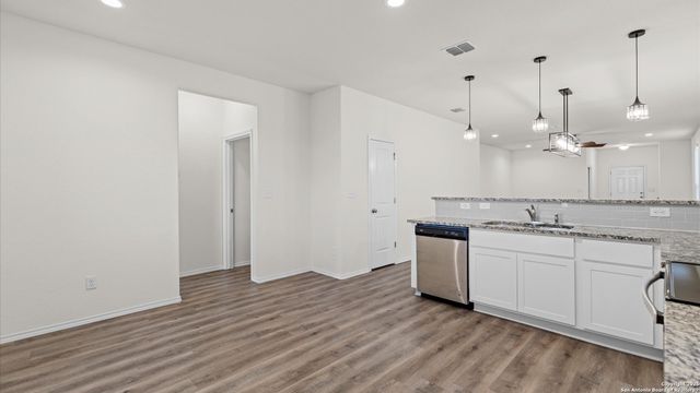 131 Laurel Grace, New Braunfels, TX 78130