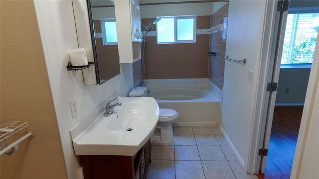 6223 Avery Island Ave, Austin, TX 78727