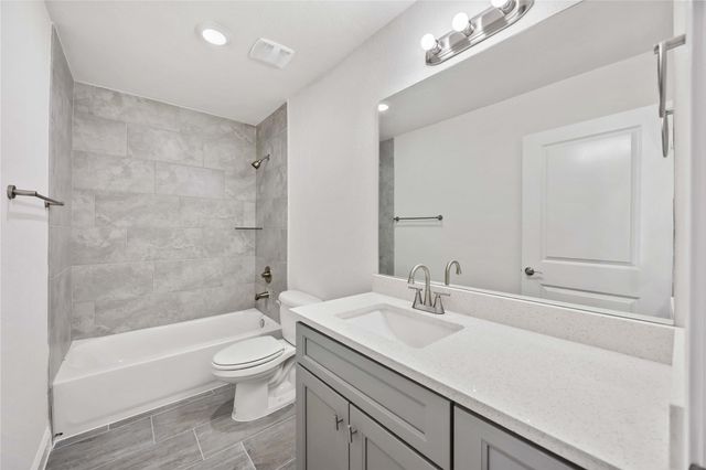 9129 Brandon Street B5, Houston, TX 77051