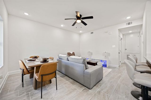 9129 Brandon Street B5, Houston, TX 77051