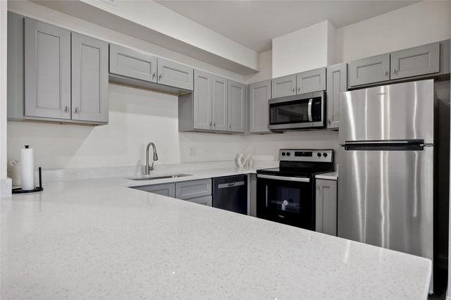 9129 Brandon Street B5, Houston, TX 77051