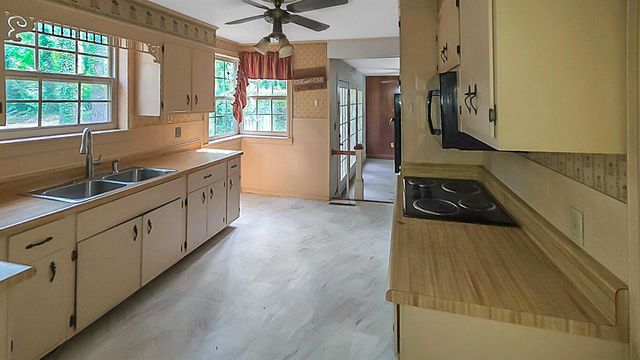 819 Hillcrest Drive, Thomson, GA 30824
