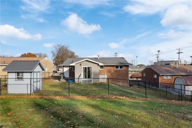 2608 Helen Place NW, Canton, OH 44708