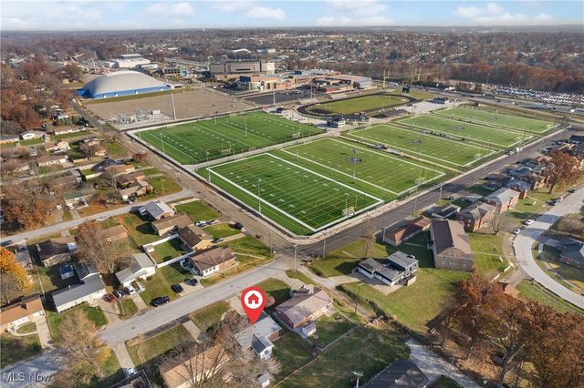 2608 Helen Place NW, Canton, OH 44708