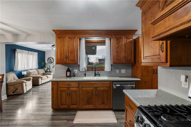 2608 Helen Place NW, Canton, OH 44708