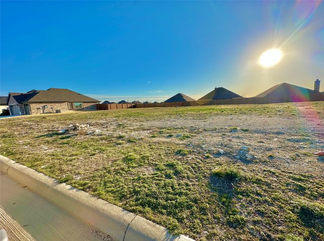 704 Broken Bow Lane, Cleburne, TX 76033