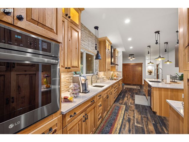 39100 Se TUMALA MOUNTAIN Rd, Estacada, OR 97023