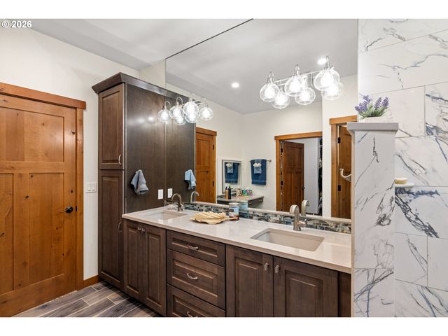 39100 Se TUMALA MOUNTAIN Rd, Estacada, OR 97023