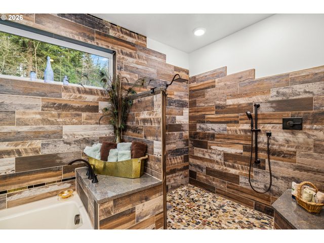 39100 Se TUMALA MOUNTAIN Rd, Estacada, OR 97023