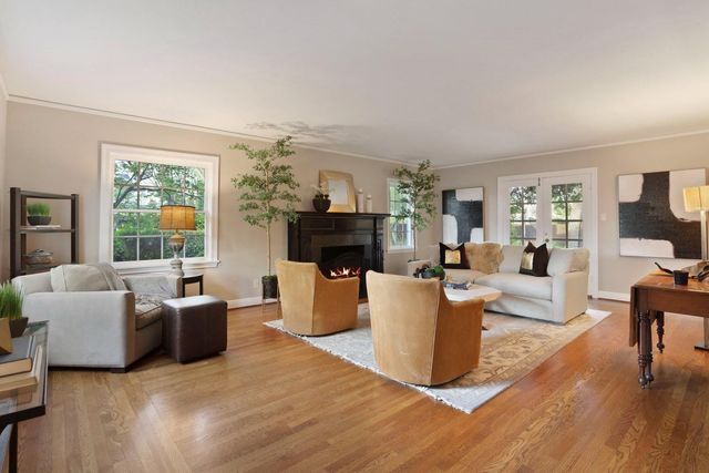 930 Sycamore Ave, Modesto, CA 95350