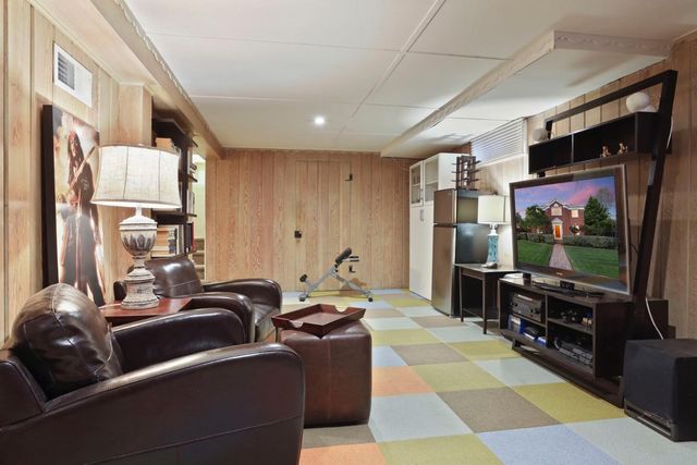 930 Sycamore Ave, Modesto, CA 95350