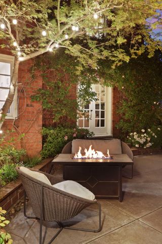 930 Sycamore Ave, Modesto, CA 95350