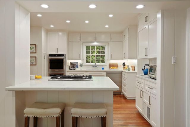 930 Sycamore Ave, Modesto, CA 95350